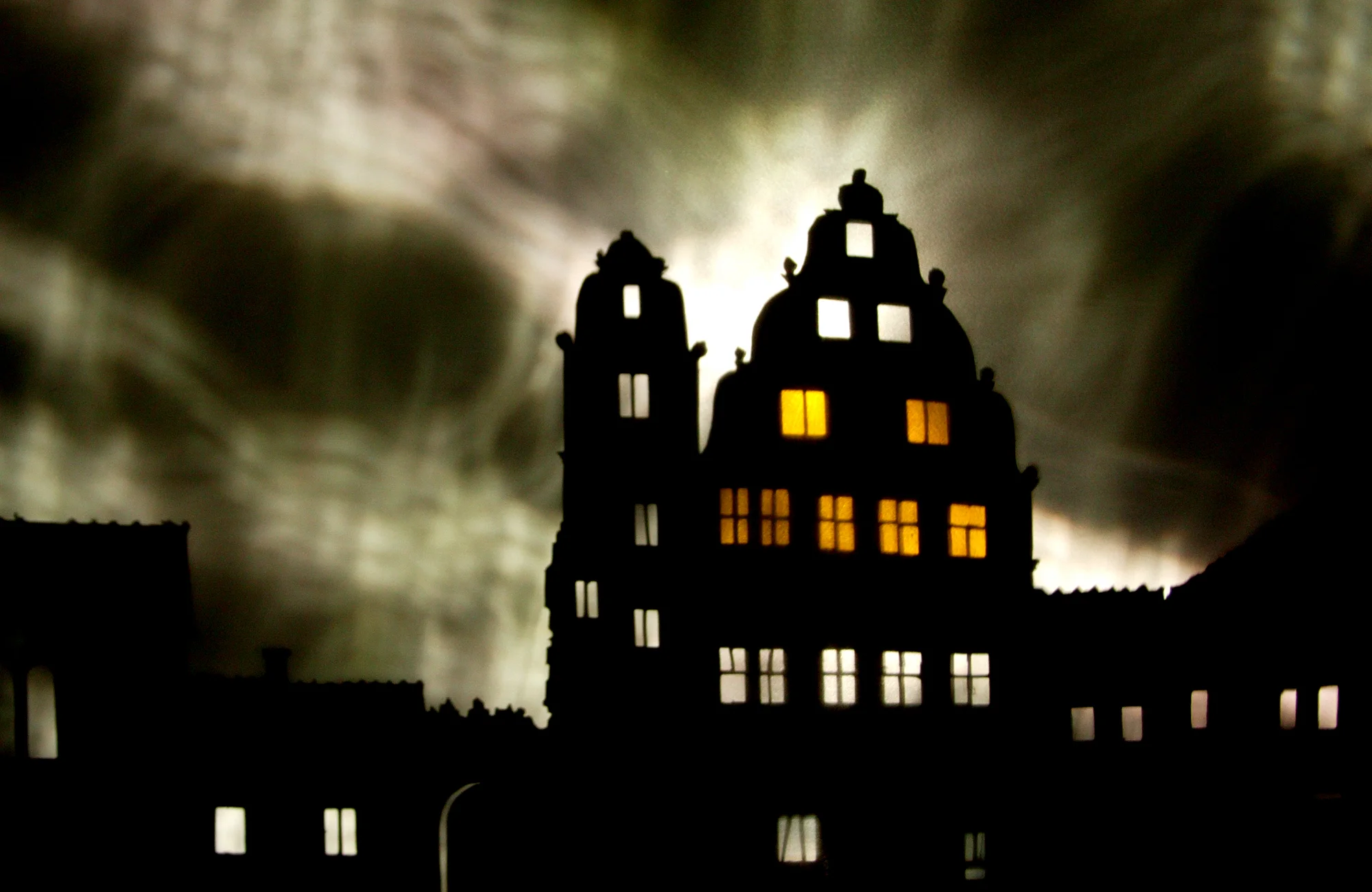 Theaterstück: Licht und Schatten