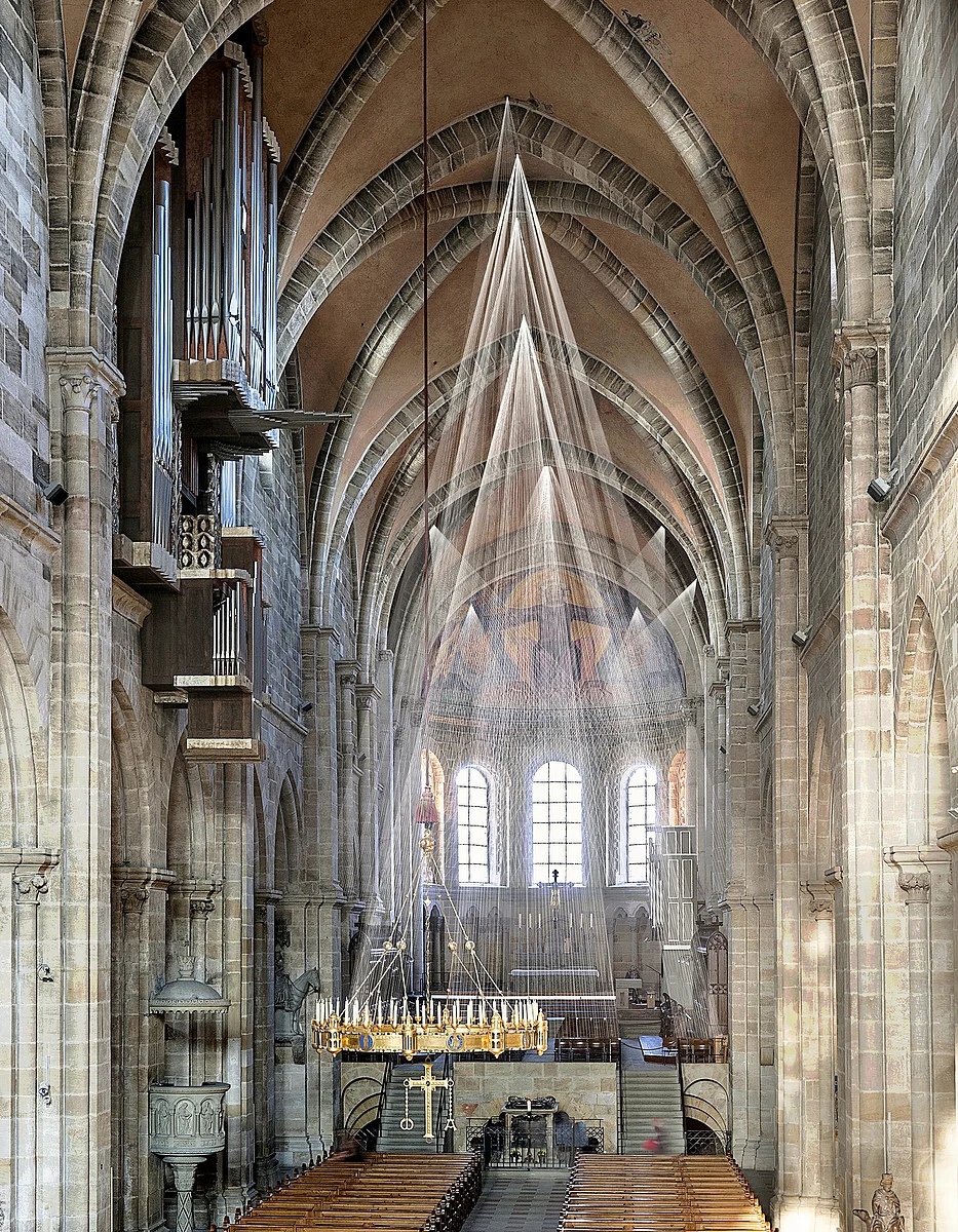 Visualisierung/Zeichnung Fadeninstallation im Hohen Dom zu Bamberg, © Elke Maier2024