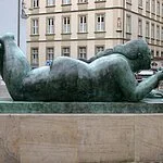 Bamberger Skulpturenweg
Acht Ausstellungen moderner Großplastiken haben seit 1998 in Bamberg stattgefunden. Mit großformigen Kunstwerken solche renommierter Künstler wie Botero, Avramidis, Mitoraj, Luginbühl, Wortelkamp oder Lüpertz ist der Skulpturenweg in der Altstadt eine großartige Auseinandersetzung moderner Kunst mit historischer Architektur.