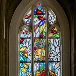 Lüpertzfenster in der Kirche St. Elisabeth Bamberg - Gefängnis, Gefangene besuchen