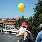 Selbst die Kleinsten sind fasziniert von der Schönheit Bambergs