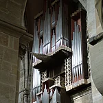 Nach der Stadtführung in einer Kirchenbank niederlassen. Ruhe kehrt ein. Bei Orgelklängen aus Werken J.S. Bachs das Geschehene noch einmal im Geiste Revue passieren lassen.