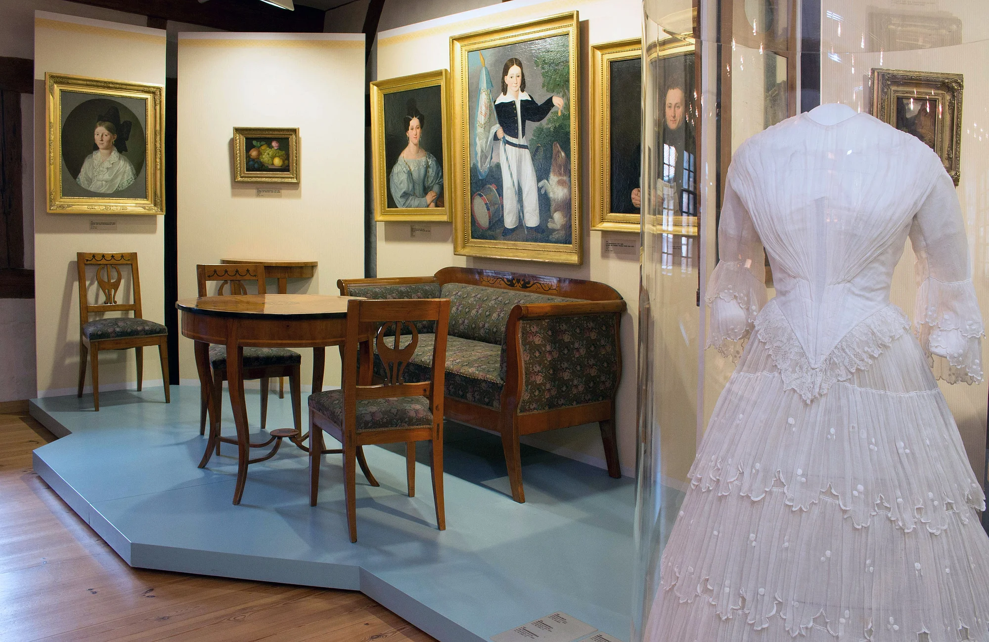 Blick in die Ausstellung „Eine neue Zeit bricht an“, ein Teil der Dauerausstellung im Historischen Museum Bamberg