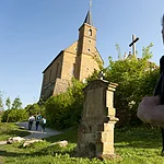 Zwei geschichtsträchtige Bauwerke ziehen in der Nähe von Scheßlitz die Besucher an: die Giechburg und die Kapelle des Heiligen Pankratius auf dem Gügel.