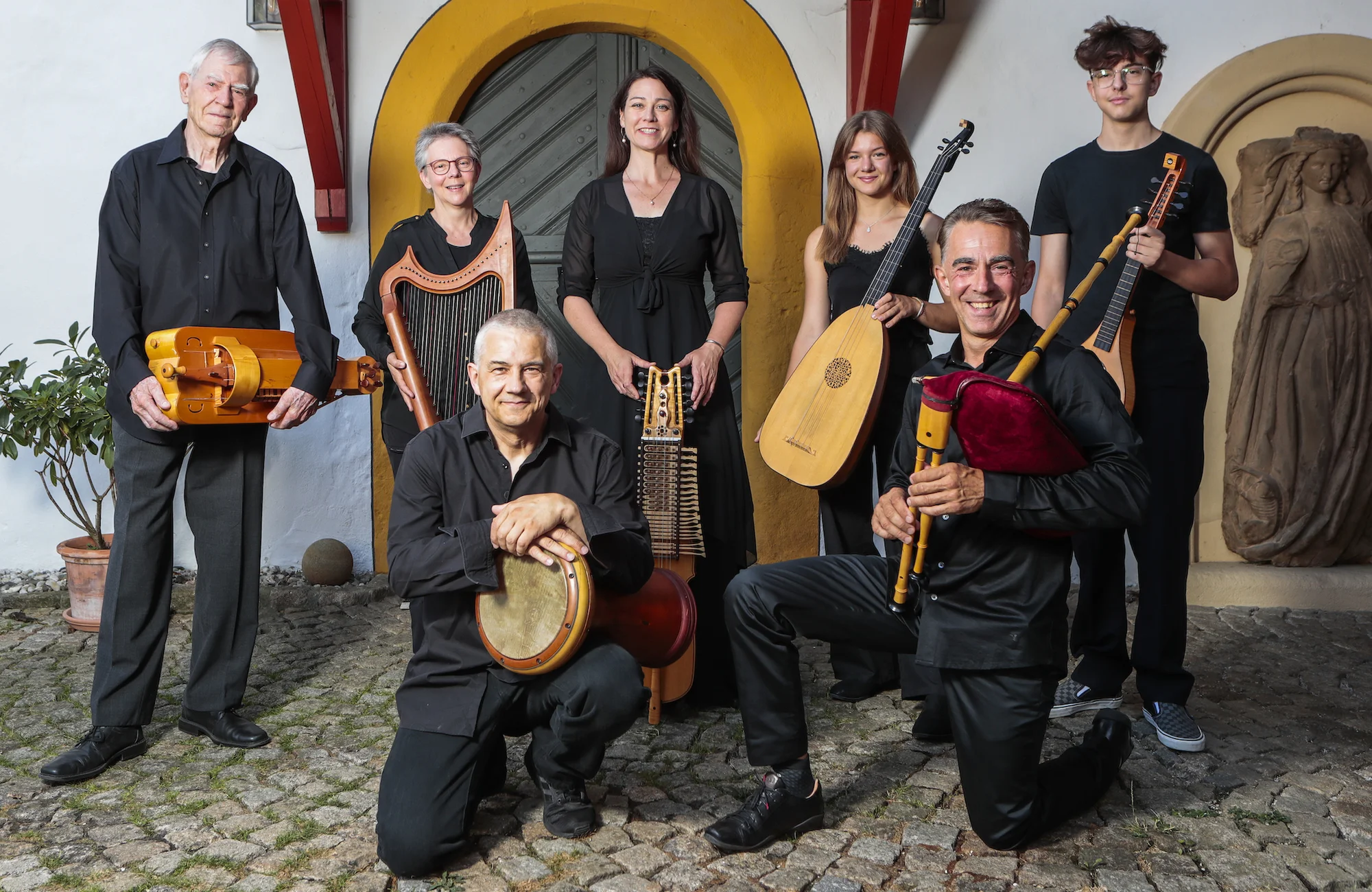 Das Musikensemble "Capella Antiqua Bambergensis" verzaubert mit mittelalterlichen Klängen in Schloss Wernsdorf.
