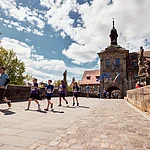 Beim Weltkulturerbelauf laufen alle zwei Jahre Hobby- und Profiläufer mitten durch die Welterbestadt Bamberg.