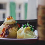 Bamberger Zwiebel in Rauchbiersoße mit Kartoffelbrei
