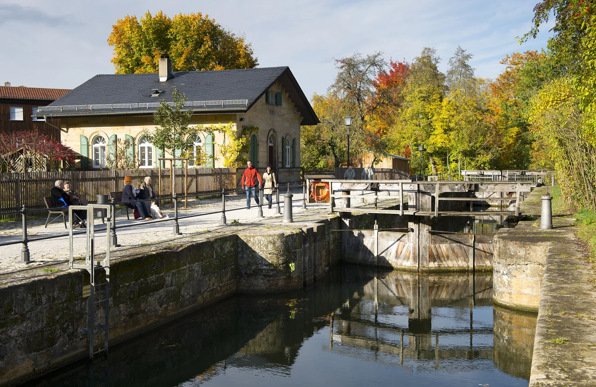 Die Schleuse 100 ist die letzte Schleuse am Ludwig-Donau-Main-Kanal von Regensburg nach Bamberg