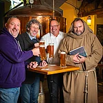 Die Bamberger Fastenpredigt ist ein Live-Erlebnis voller Humor, Herz und herrlich spitzer Zunge.