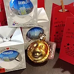 Weihnachtsartikel in der Tourist Information Bamberg