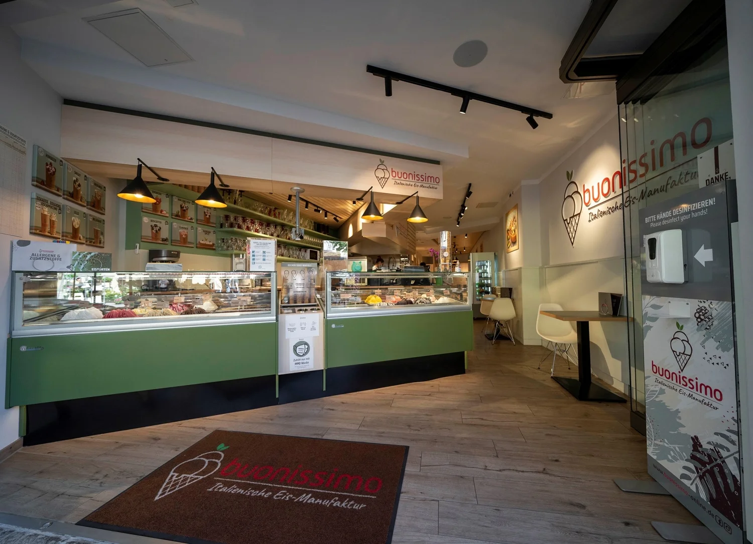 Foto der Inneneinrichtung der Eismanufaktur Buonissimo in Bamberg.