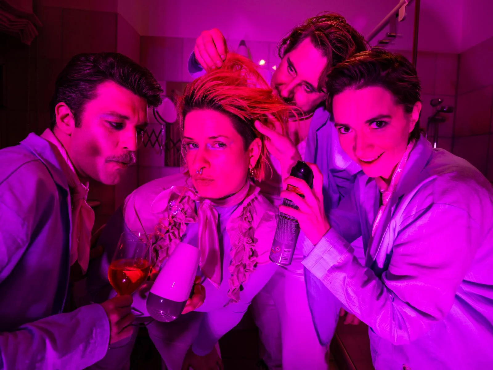 ArtEast: Die Polizei (nach Sławomir Mrożek) ArtEast: Die Polizei (nach Sławomir Mrożek)