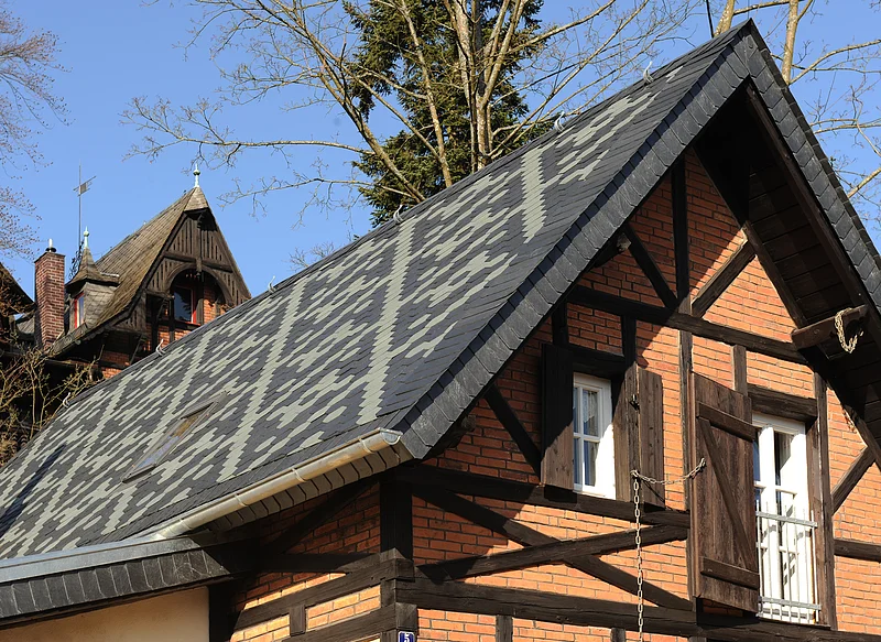 Einzigartiges Muster in der Dacheindeckung