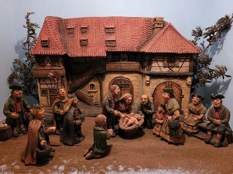 Krippenszene, zu sehen in der Weihnachtsausstellung der Krippenfreunde Bamberg in der Maternkapelle