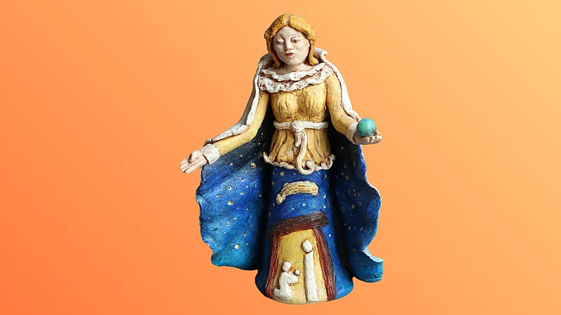 Mutter Erde mit Krippenszene auf dem Rock Mutter Erde mit Krippenszene auf dem Rock - Ausstellungsstück in der abteilung EuroEthno der Universität Bamberg 2025/2026