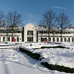 Die Tourist Information im Schnee