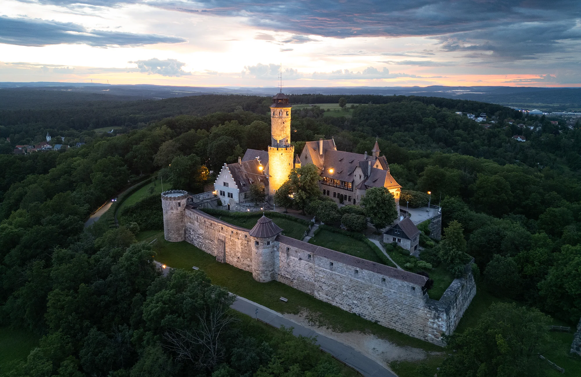 Die Altenburg Die Altenburg thront hoch über Bamberg