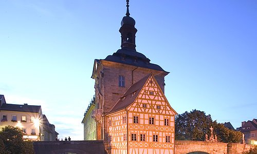 Altes Rathaus inmitten der Regnitz