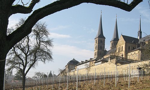 Klostergarten mit Weinberg von St. Michael