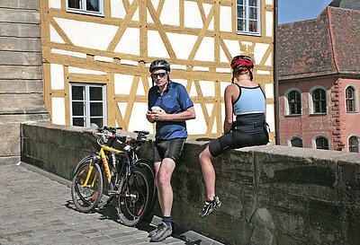 Bamberg für Aktive - Radfahrer vor dem Alten Rathaus